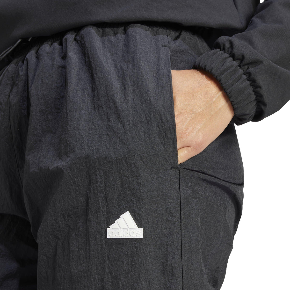 adidas Cargo Shorts – szorty damskie, kolor czarny – zdjęcie 5