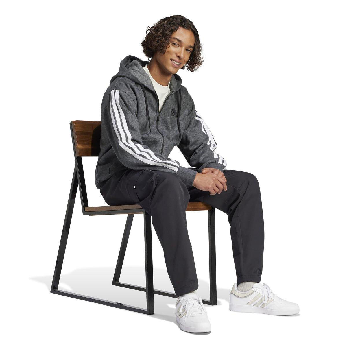 adidas Essentials Fleece 3-Stripes Full-Zip Hoodie – zdjęcie 4
