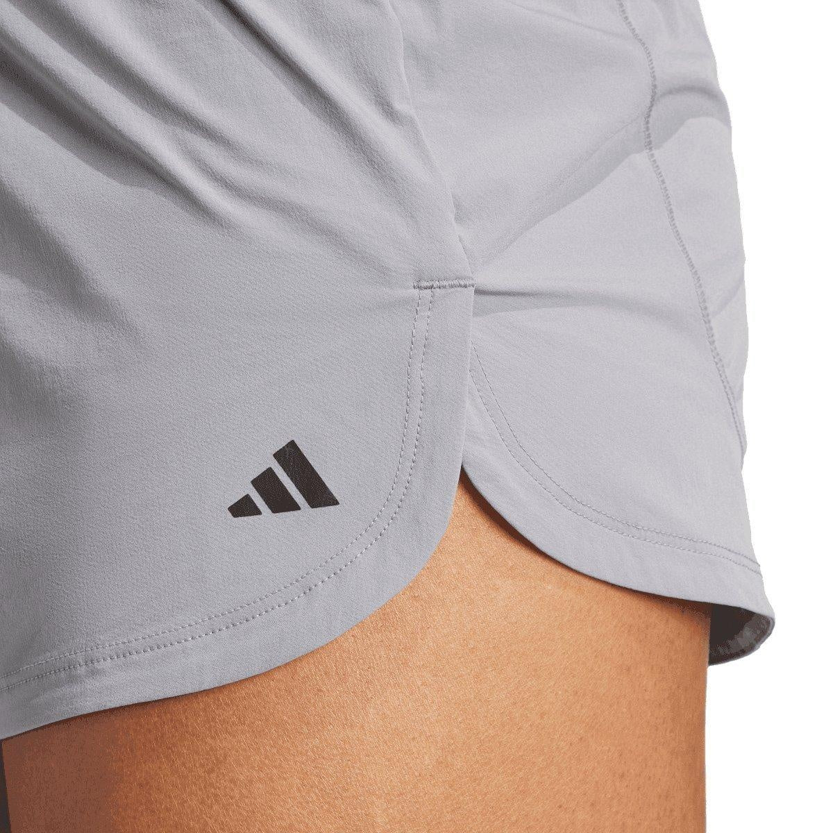 adidas Pacer Stretch-Woven Zipper Pocket Lux Shorts – szorty damskie, kolor szary – zdjęcie 5