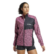 adidas Terrex Trail Water-Resistant Long Sleeve Performance Running Jacket – kurtka damska, kolor różowy, czarny – zdjęcie 4